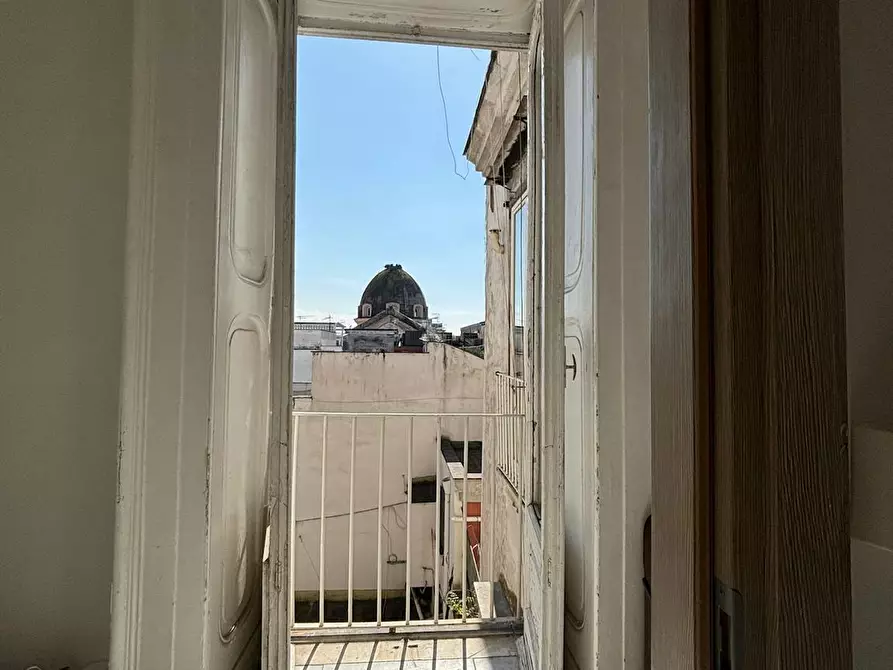 Immagine 9 di Camera in affitto  in Via dei Tribunali a Napoli