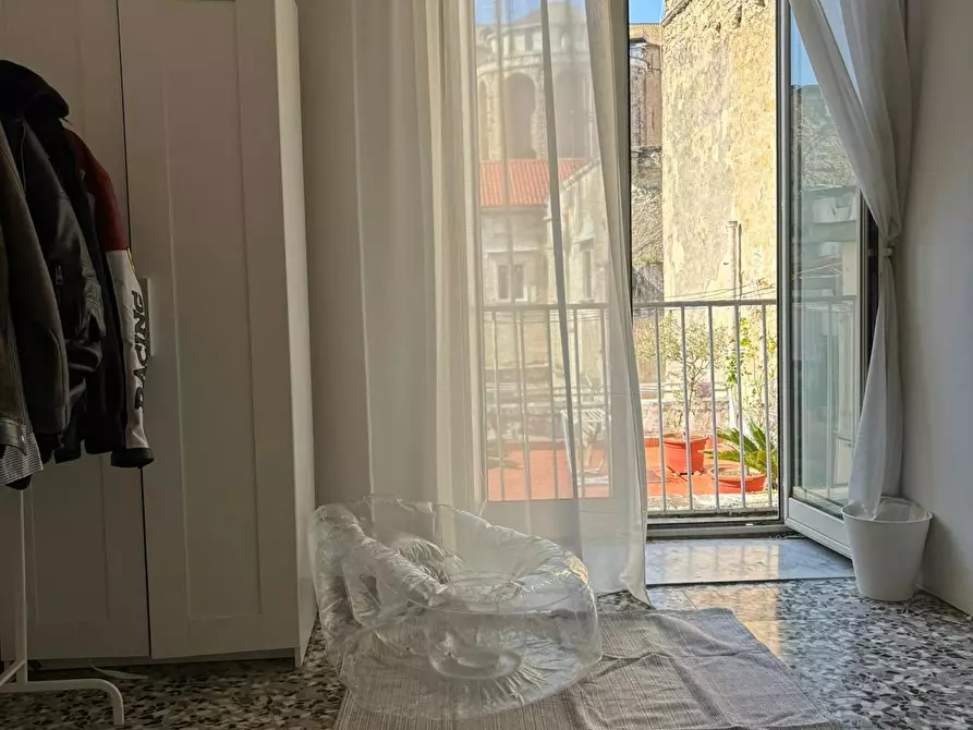 Immagine 1 di Camera in affitto  in Via dei Tribunali a Napoli