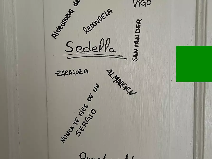 Immagine 9 di Camera in affitto  in Via dei Tribunali a Napoli