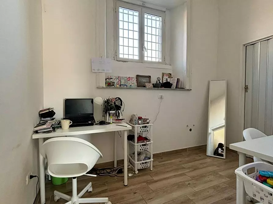 Immagine 6 di Camera in affitto  in Via dei Tribunali a Napoli