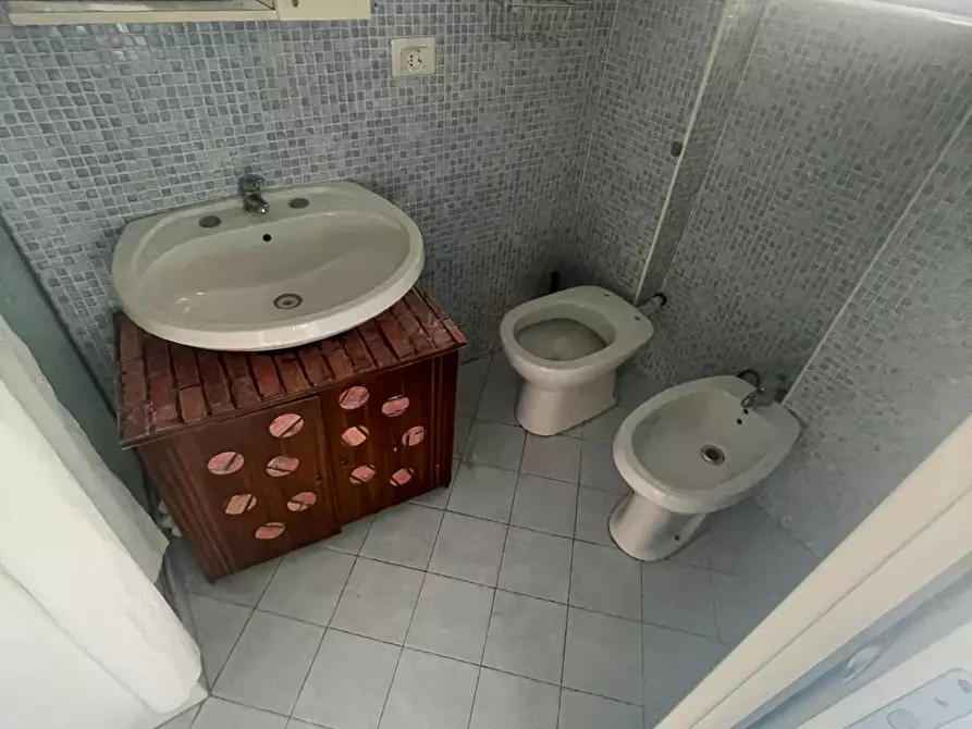 Immagine 10 di Camera in affitto  in Via dei Tribunali a Napoli