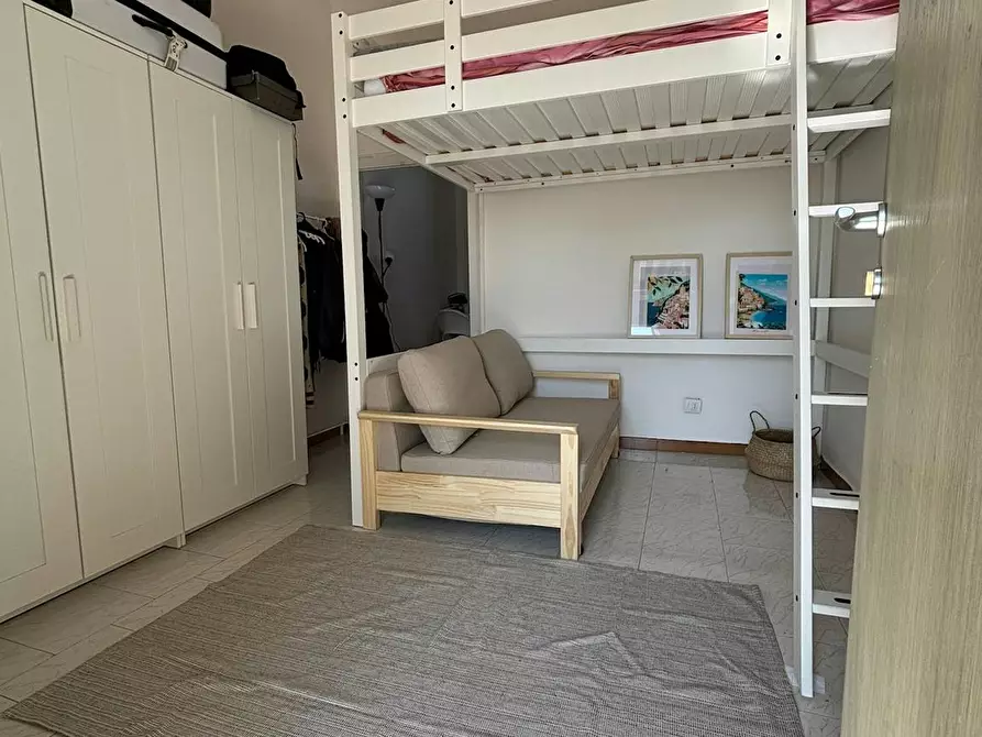 Immagine 2 di Camera in affitto  in Via dei Tribunali a Napoli