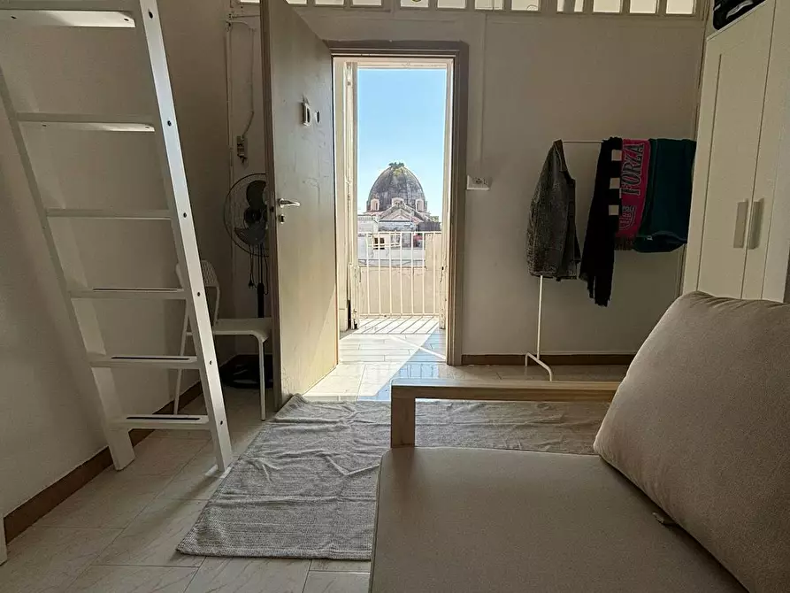 Immagine 8 di Camera in affitto  in Via dei Tribunali a Napoli