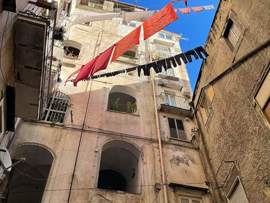 Immagine 9 di Camera in affitto  in Via dei Tribunali a Napoli