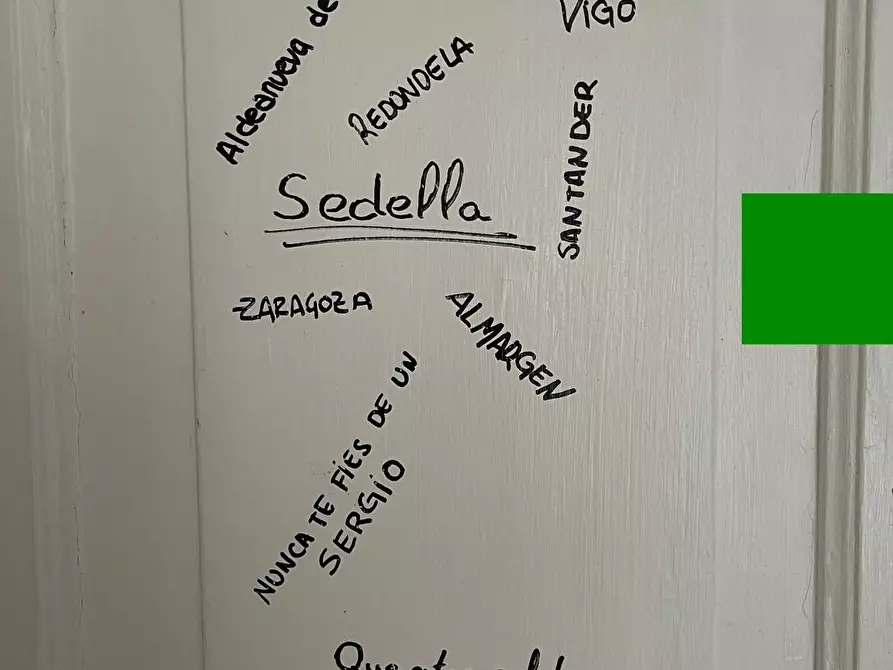 Immagine 8 di Camera in affitto  in Via dei Tribunali a Napoli