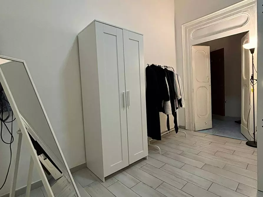 Immagine 5 di Camera in affitto  in Via dei Tribunali a Napoli