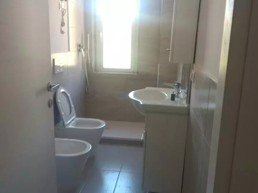 Immagine 9 di Appartamento in affitto  in Via Benadir a Roma