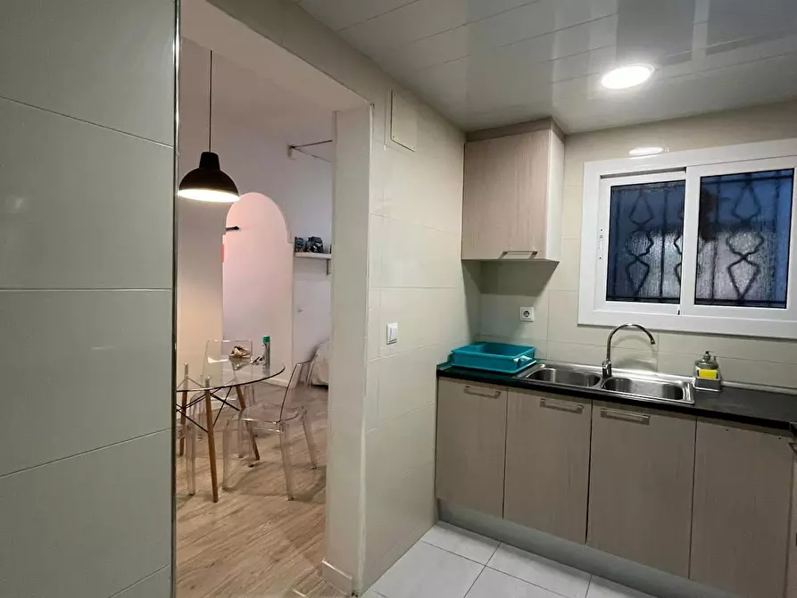 Immagine 10 di Casa indipendente in affitto  in Passatge del Taulat a Barcelona