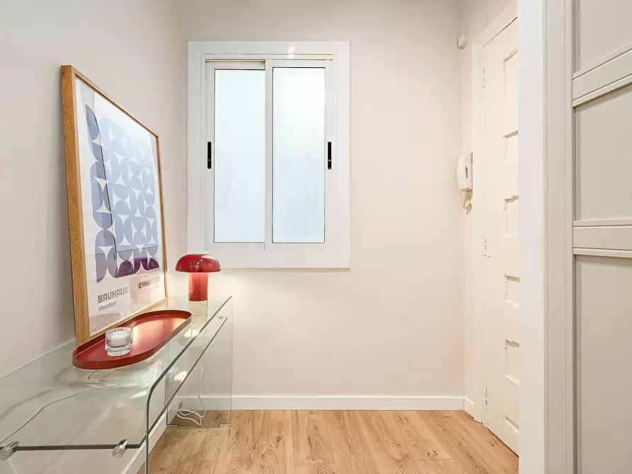 Immagine 5 di Appartamento in affitto  in Carrer de Sant Pere Mitjà a Barcelona