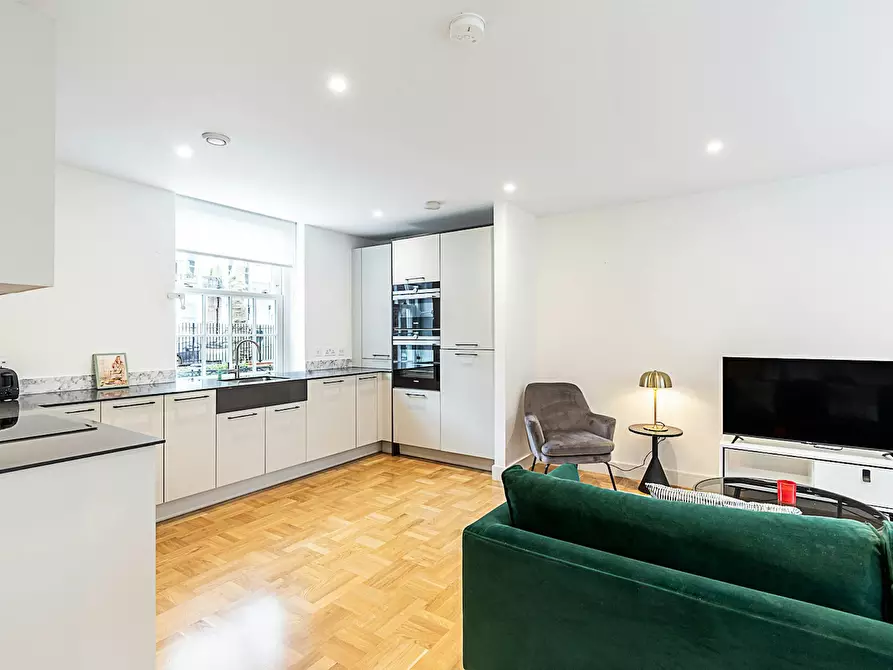 Immagine 9 di Appartamento in affitto  in Lisgar Terrace a Hammersmith