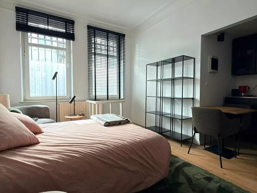 Immagine 1 di Appartamento in affitto  in Rue Souveraine a Ixelles
