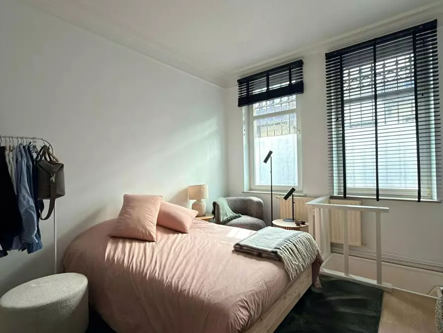 Immagine 5 di Appartamento in affitto  in Rue Souveraine a Ixelles