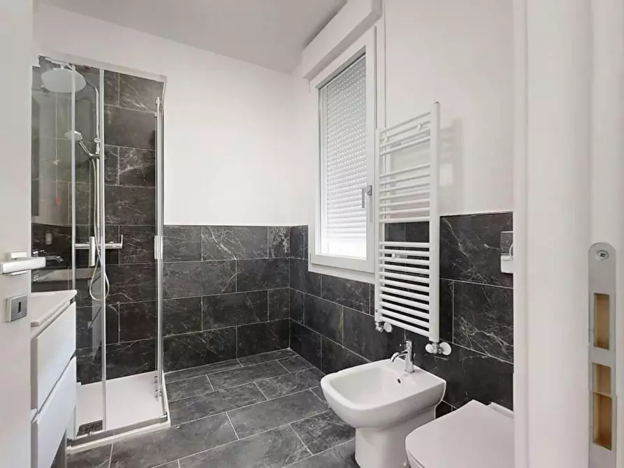 Immagine 10 di Camera in affitto  in Via Giosuè Carducci a Venezia