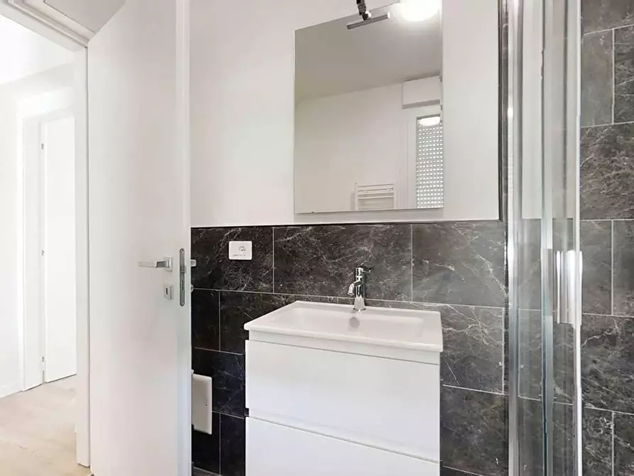 Immagine 9 di Camera in affitto  in Via Giosuè Carducci a Venezia