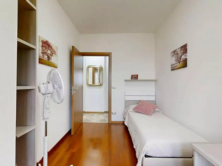 Immagine 5 di Camera in affitto  in Via V. Alfieri a Padova