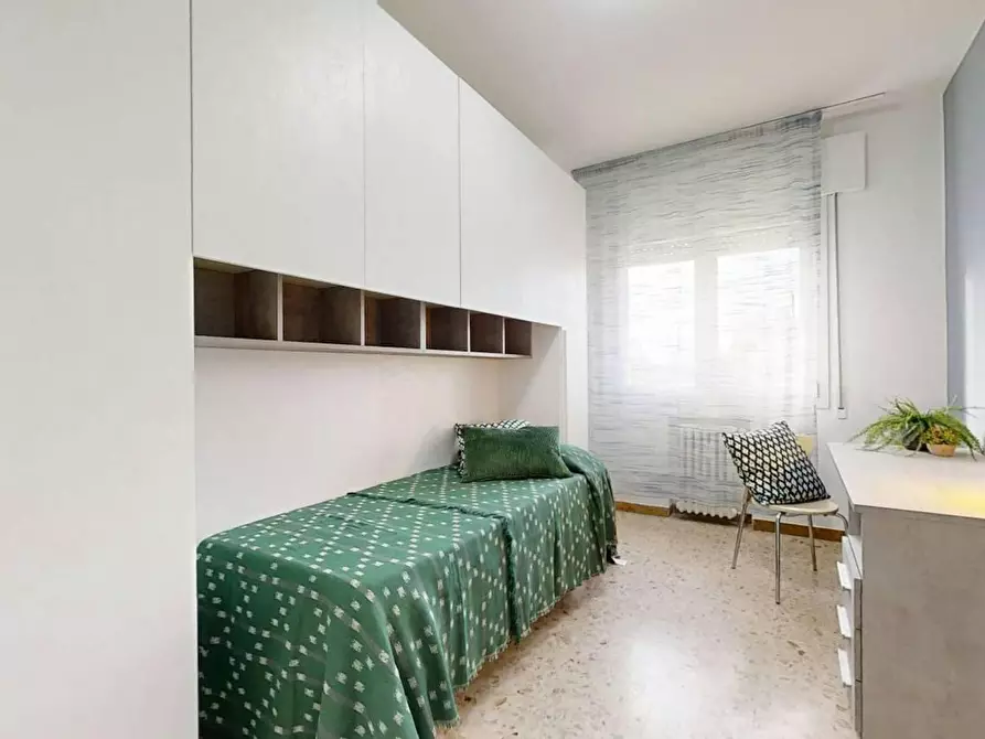 Immagine 1 di Camera in affitto  in Via Trento a Venezia