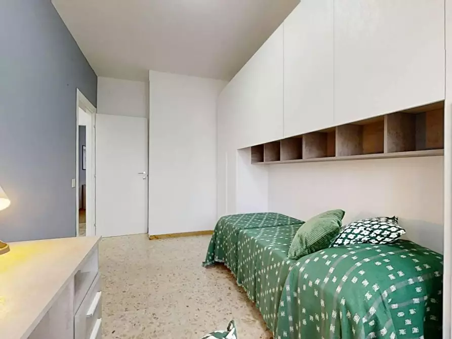 Immagine 2 di Camera in affitto  in Via Trento a Venezia