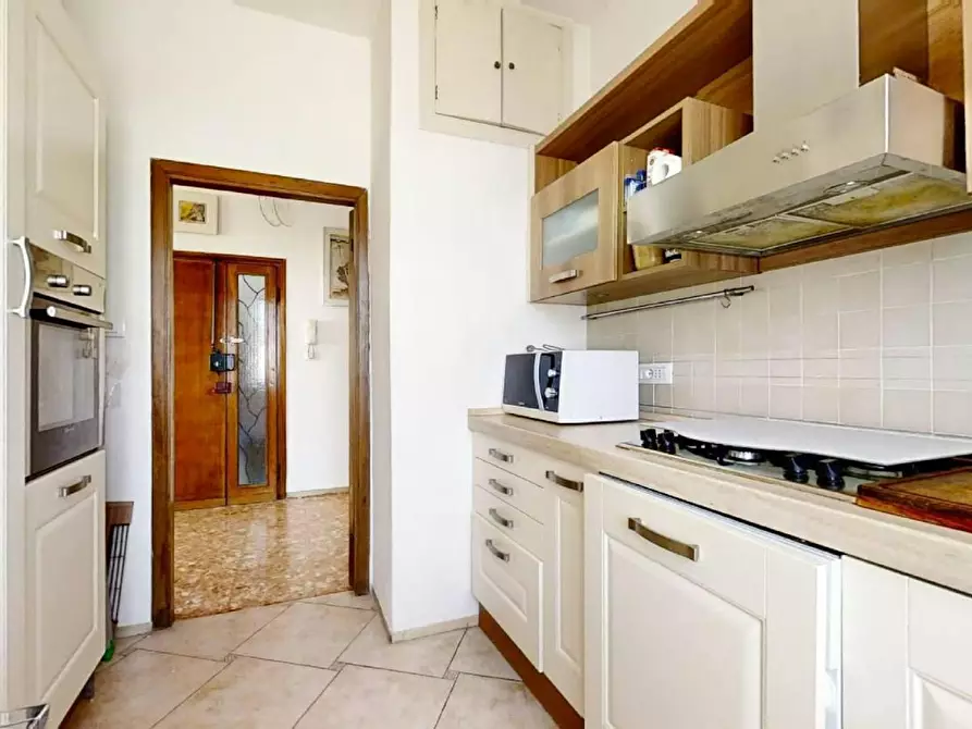 Immagine 4 di Camera in affitto  in Via Volturno a Venezia