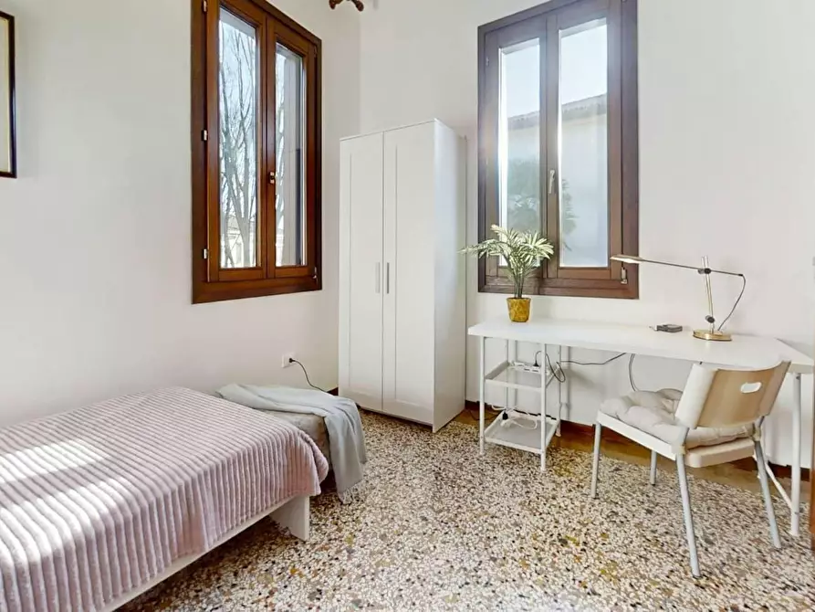 Immagine 1 di Camera in affitto  in Via Angelo Toffoli a Venezia