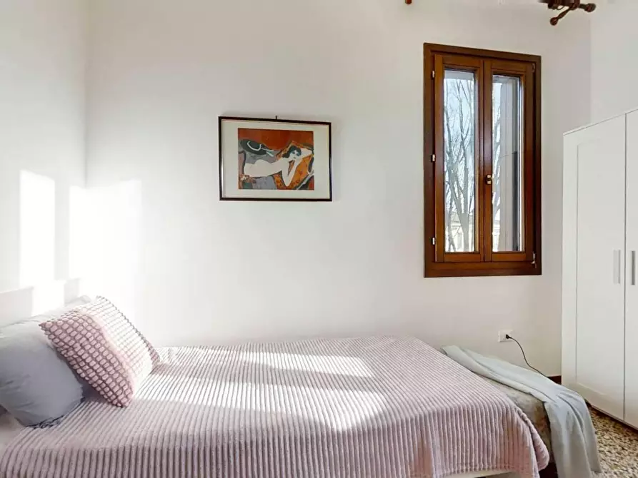 Immagine 3 di Camera in affitto  in Via Angelo Toffoli a Venezia
