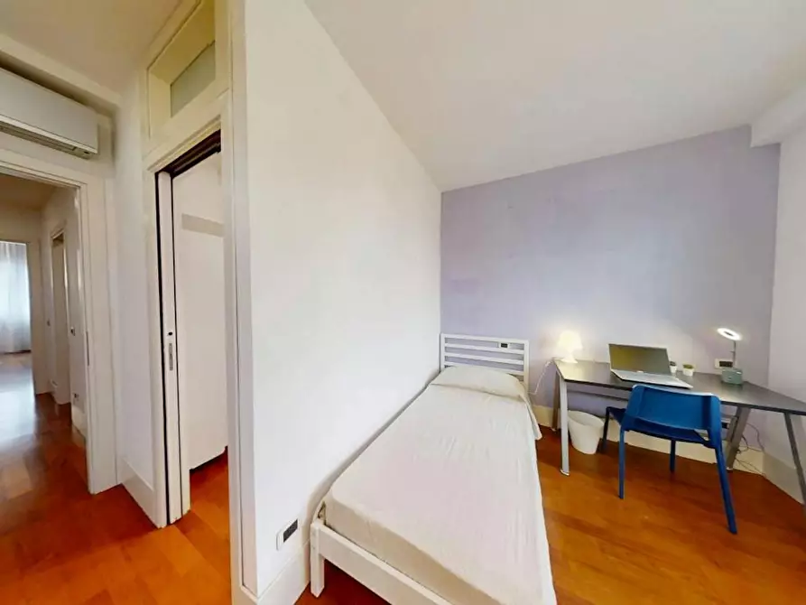 Immagine 2 di Camera in affitto  in Via Enrico degli Scrovegni a Padova