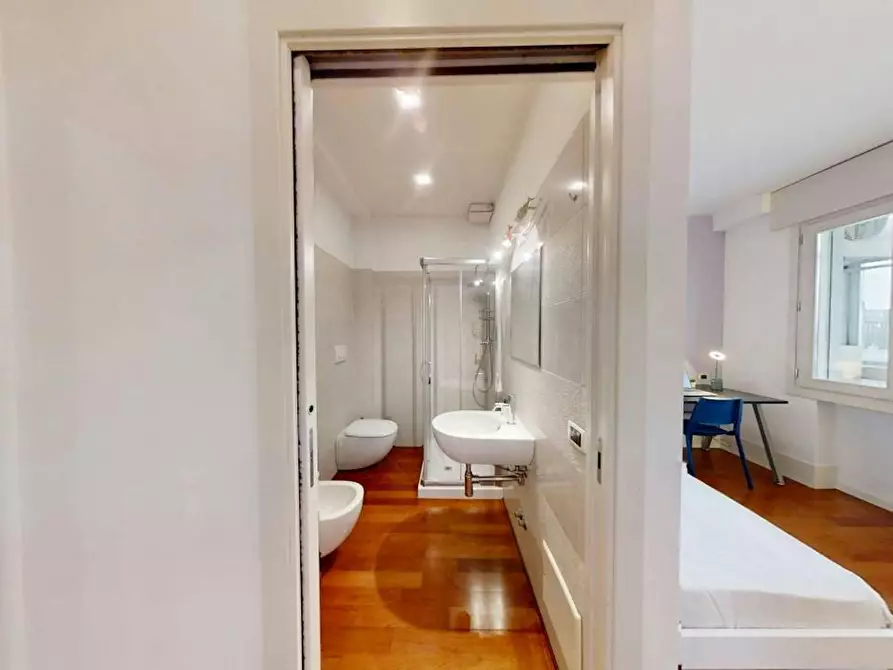 Immagine 6 di Camera in affitto  in Via Enrico degli Scrovegni a Padova