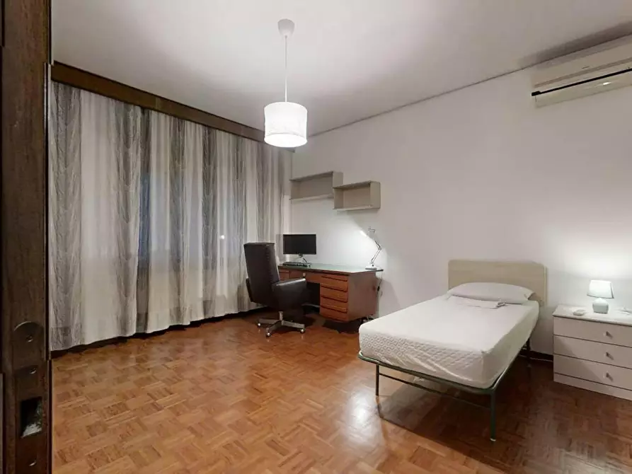 Immagine 1 di Camera in affitto  in Via Giuseppe Miraglia a Venezia