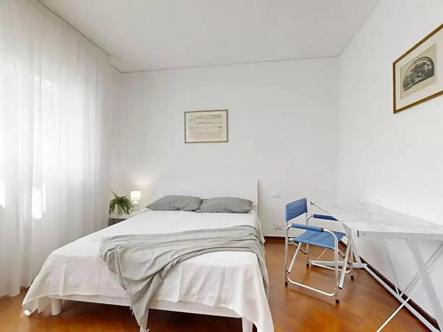 Immagine 1 di Camera in affitto  in Via Aleardo Aleardi a Venezia