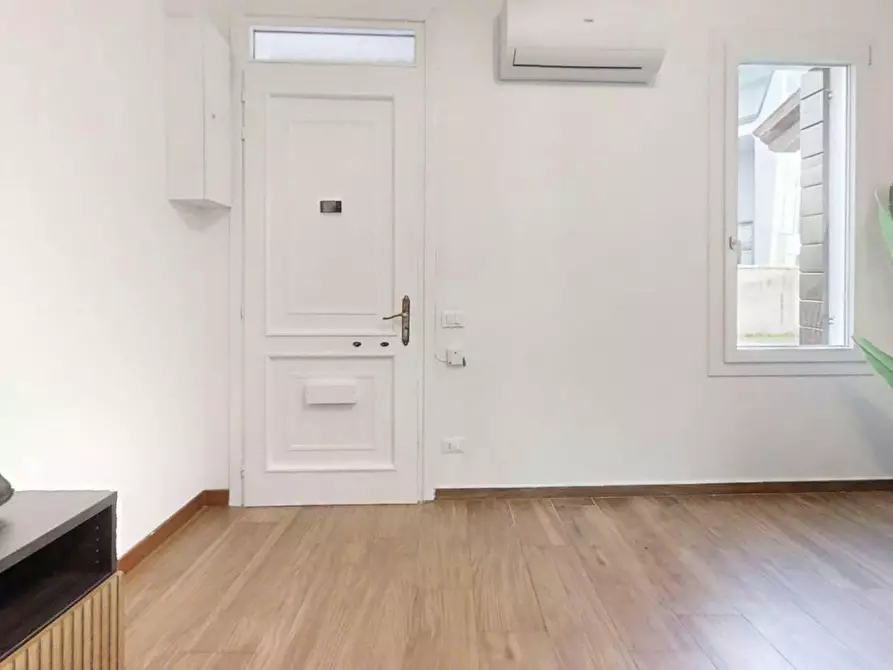 Immagine 9 di Camera in affitto  in Via Giambellino a Padova