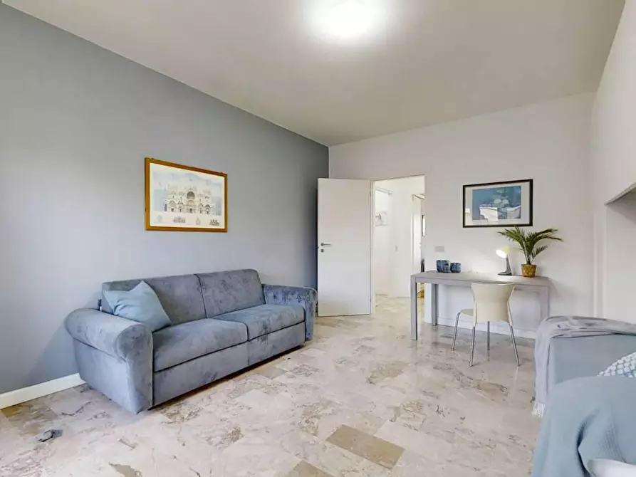 Immagine 2 di Camera in affitto  in Via Trento a Venezia