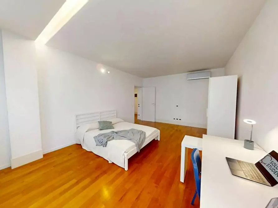 Immagine 2 di Camera in affitto  in Via Enrico degli Scrovegni a Padova