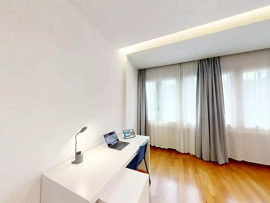 Immagine 5 di Camera in affitto  in Via Enrico degli Scrovegni a Padova