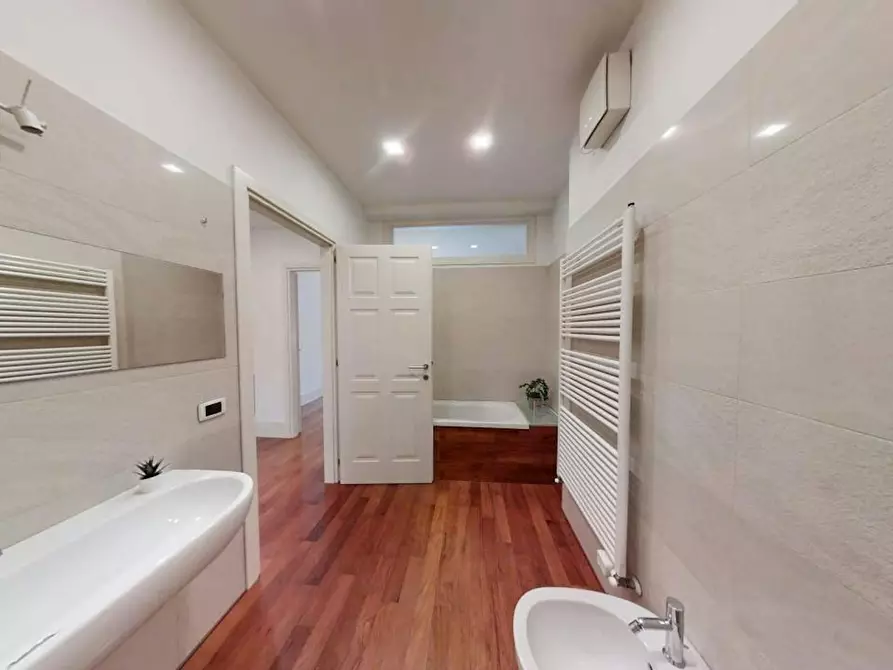 Immagine 8 di Camera in affitto  in Via Enrico degli Scrovegni a Padova