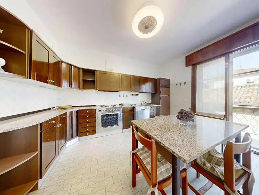 Immagine 2 di Camera in affitto  in Via Guglielmo Roentgen a Venezia