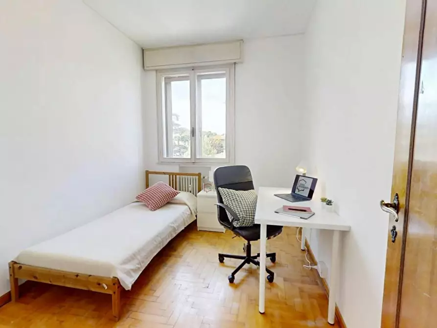 Immagine 1 di Camera in affitto  in Via Antonio Medin a Padova