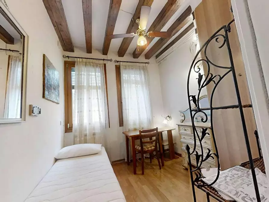 Immagine 1 di Camera in affitto  in Calle Seconda de la Fava a Venezia