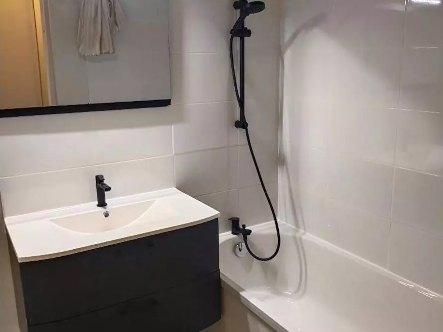 Immagine 3 di Camera condivisa in affitto  in Allée Scapin a Montigny