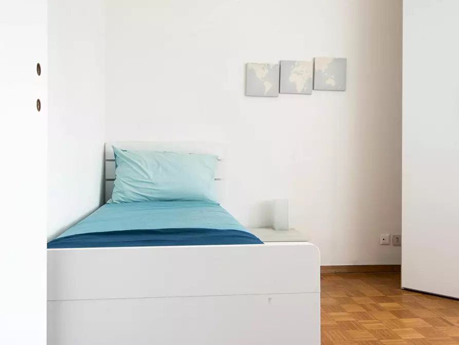 Immagine 1 di Camera in affitto  in Via A. Cantore a Monza