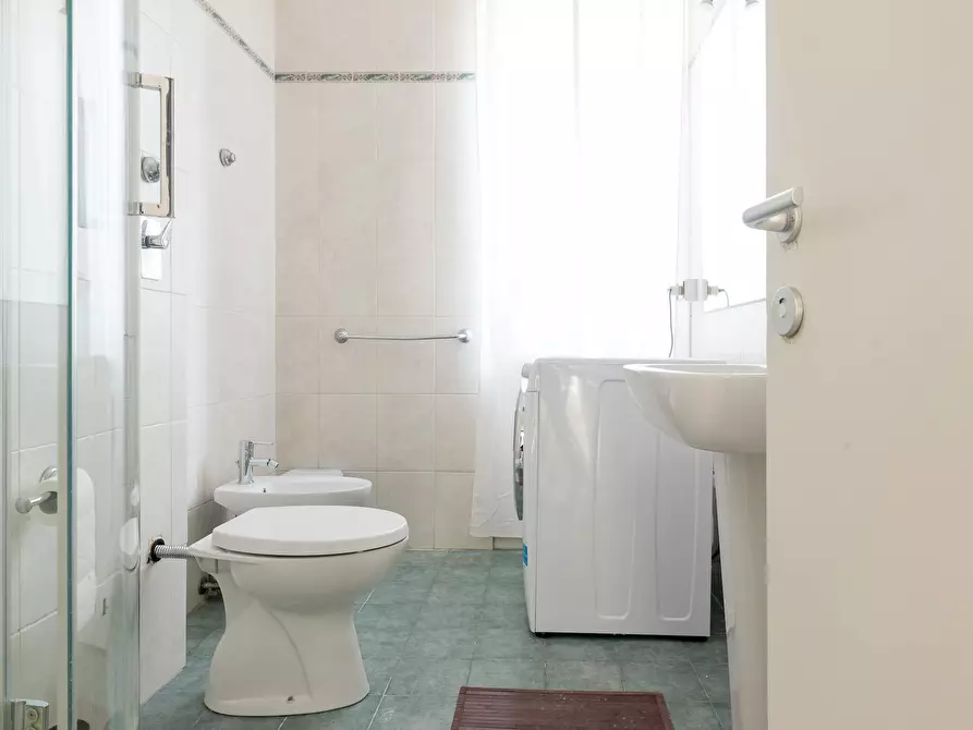 Immagine 8 di Camera in affitto  in Via A. Cantore a Monza