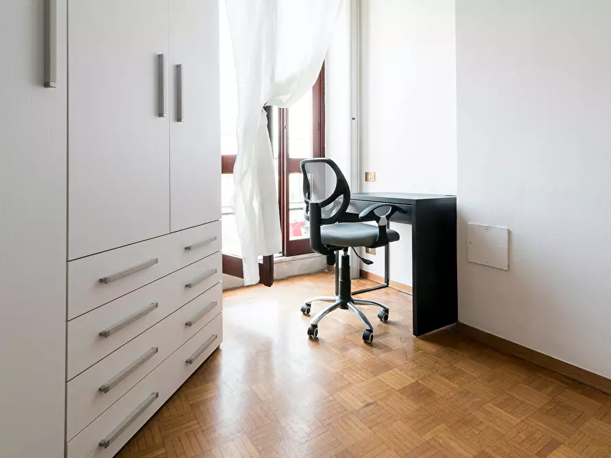 Immagine 3 di Camera in affitto  in Via A. Cantore a Monza