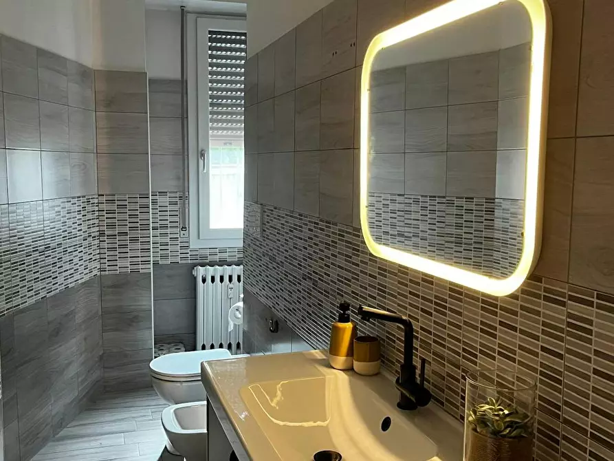 Immagine 9 di Appartamento in affitto  in Viale Libertà a Monza