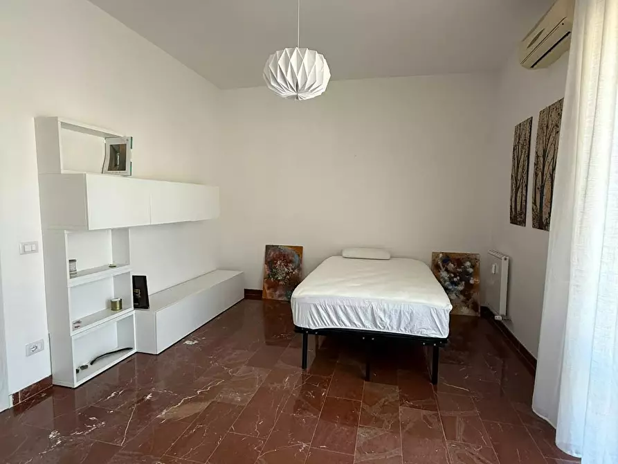 Immagine 2 di Camera in affitto  in Via Vittorio Emanuele II a Firenze