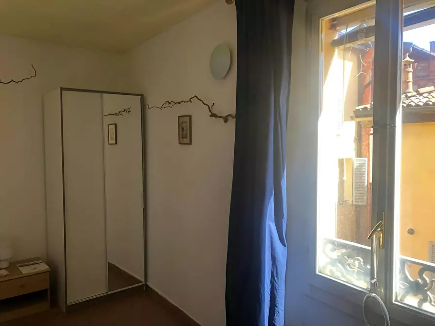 Immagine 1 di Camera in affitto  in Via Castiglione a Bologna