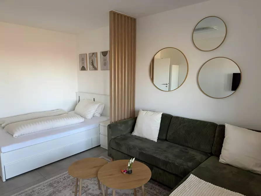 Immagine 2 di Appartamento in affitto  in Äußere Uferstraße a Augsburg