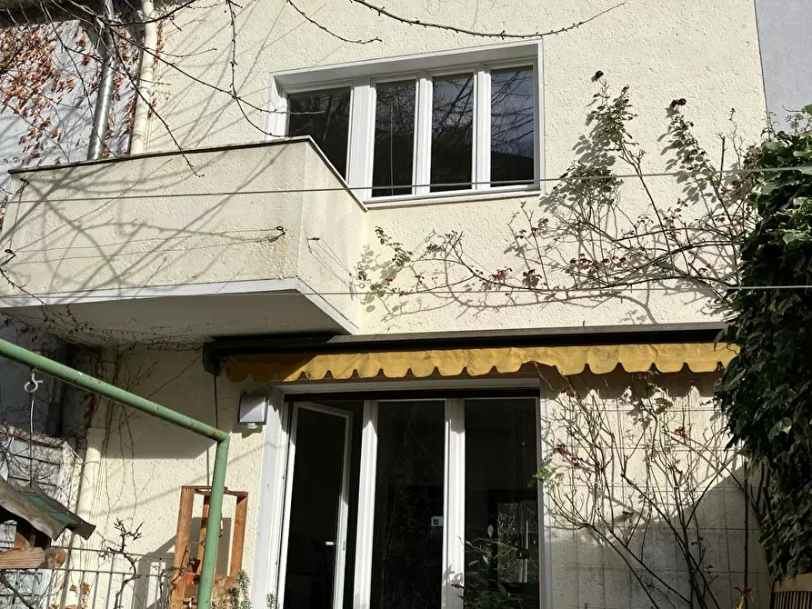Immagine 8 di Casa indipendente in affitto  in Schemmergasse a Köln
