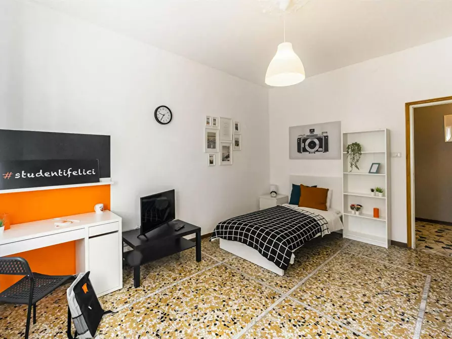 Immagine 3 di Camera in affitto  in Via XXIV Maggio a Bergamo
