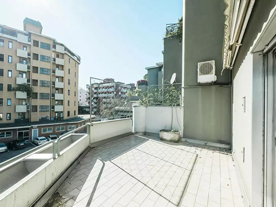 Immagine 5 di Camera in affitto  in Via Giorgio e Guido Paglia a Bergamo