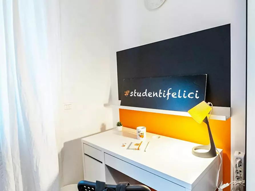Immagine 4 di Camera in affitto  in Via Giovanni Battista Berizzi a Bergamo