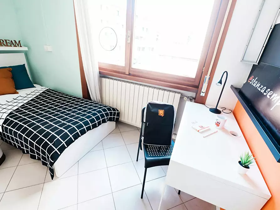 Immagine 1 di Camera in affitto  in Via Angelo Maj a Bergamo