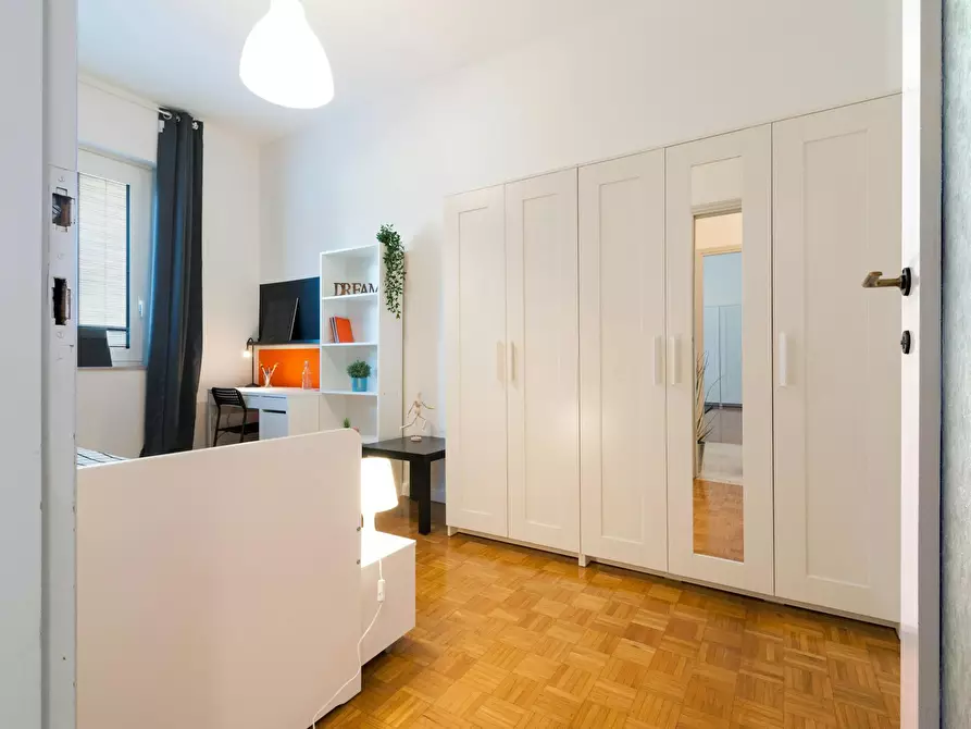 Immagine 1 di Camera in affitto  in Via Divisione Julia a Bergamo
